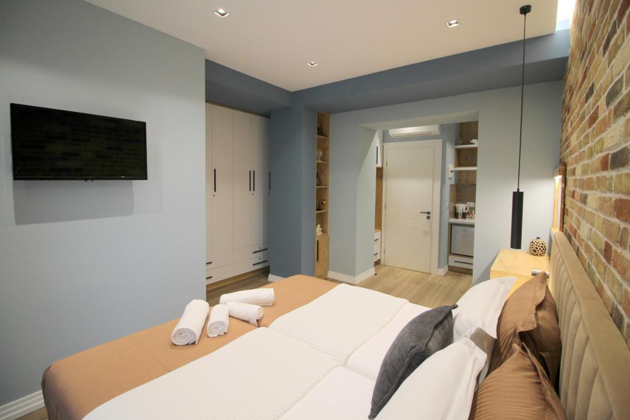 Ngjela Apartments ซารานเดอ ภายนอก รูปภาพ