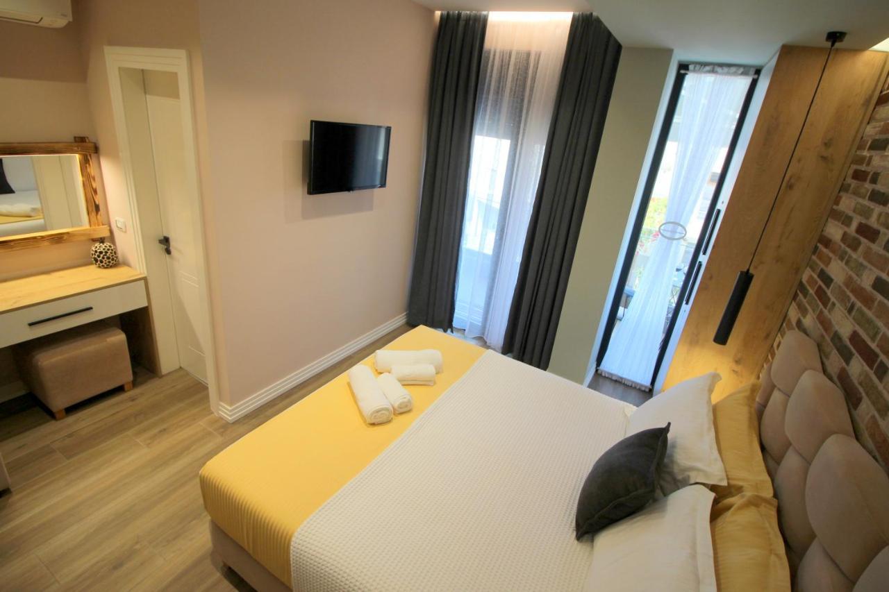 Ngjela Apartments ซารานเดอ ภายนอก รูปภาพ
