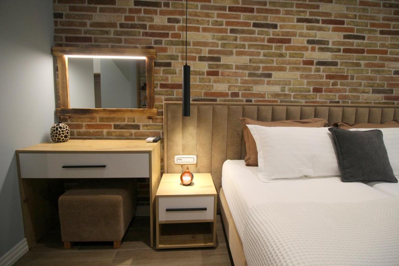 Ngjela Apartments ซารานเดอ ภายนอก รูปภาพ